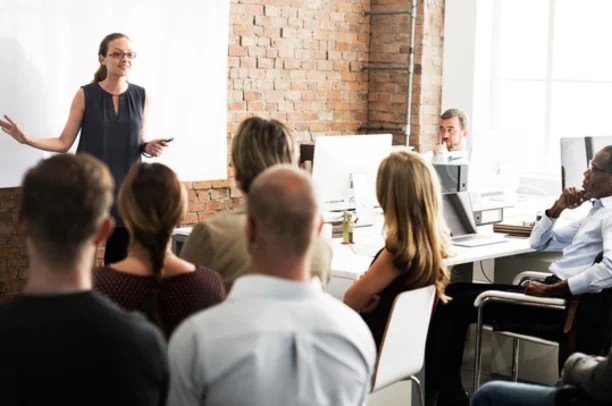 How Corporate Training Programs for Employees Improve Engagement and Job Satisfaction