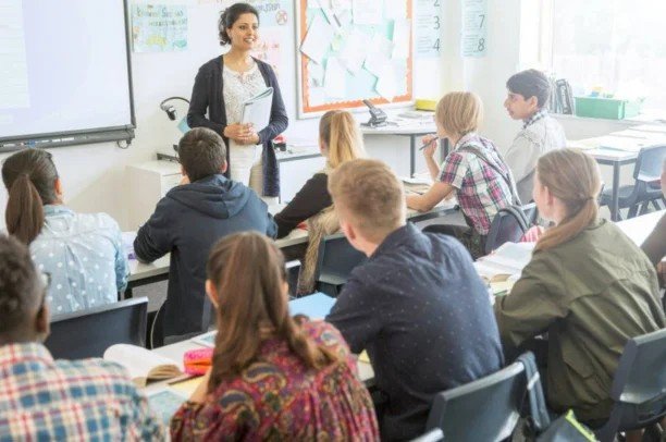 Career Coaching for Fresh Graduates_ How to Start Your Professional Journey