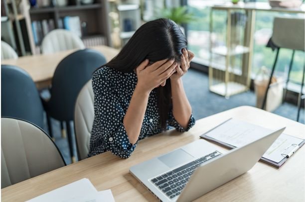 How Holistic Healing Workshops Can Reduce Stress at the Workplace?